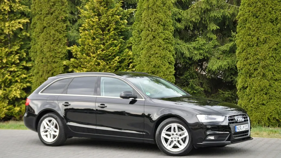 AUDI A4 -