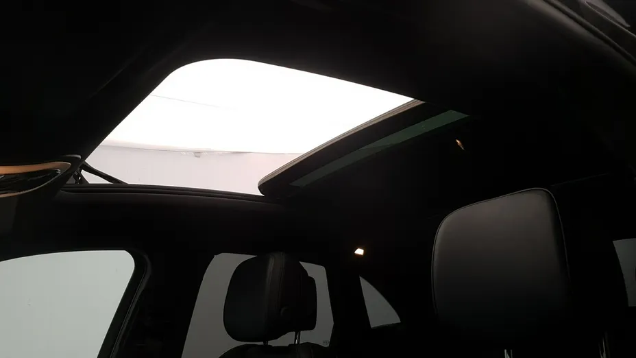 PORSCHE Macan -