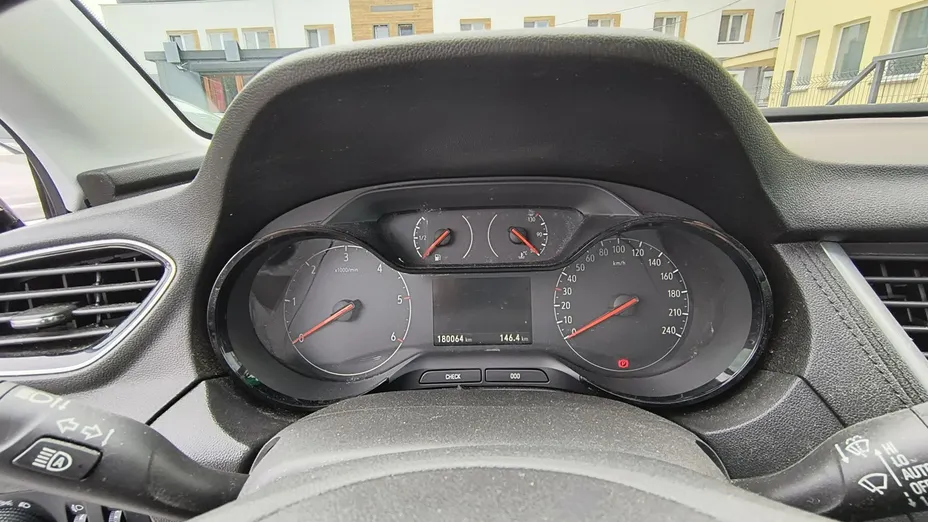OPEL Grandland X -