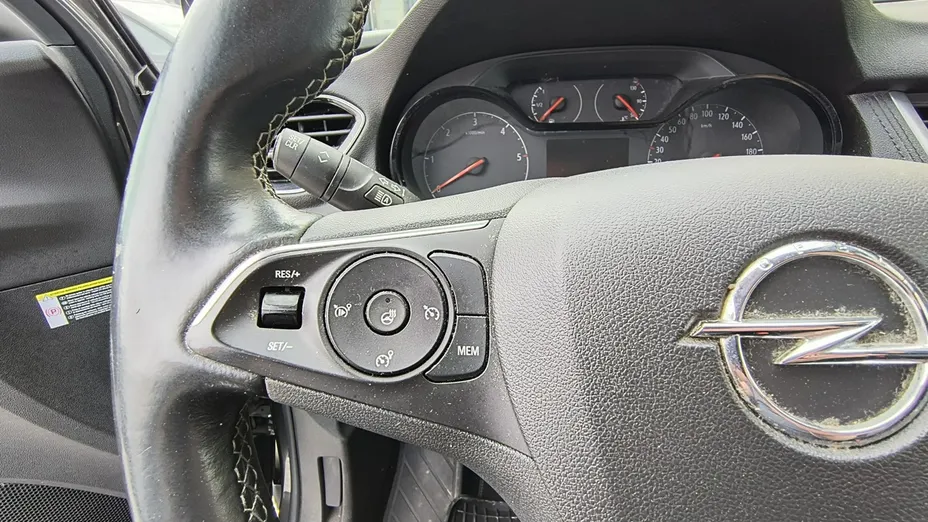 OPEL Grandland X -