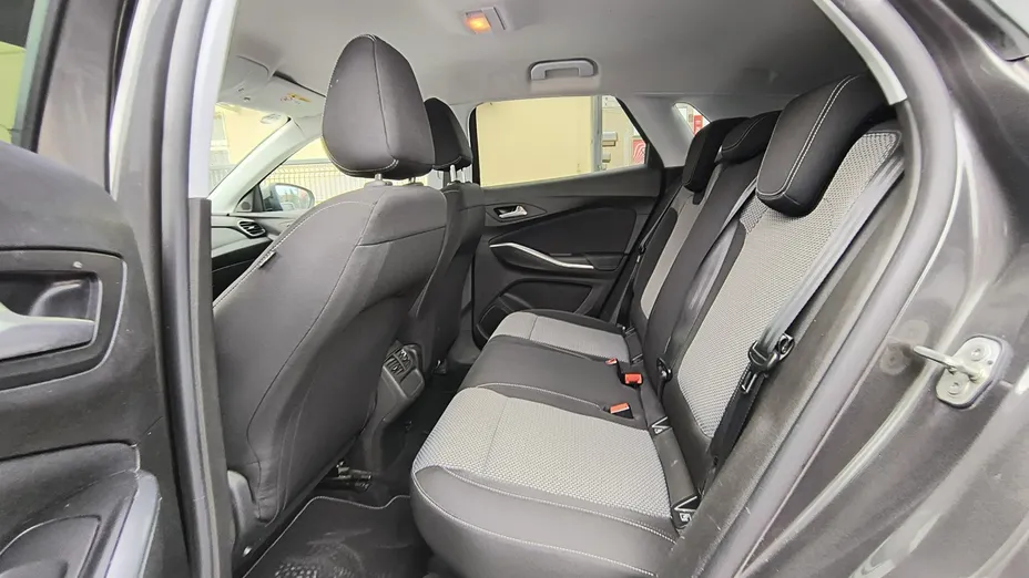 OPEL Grandland X -
