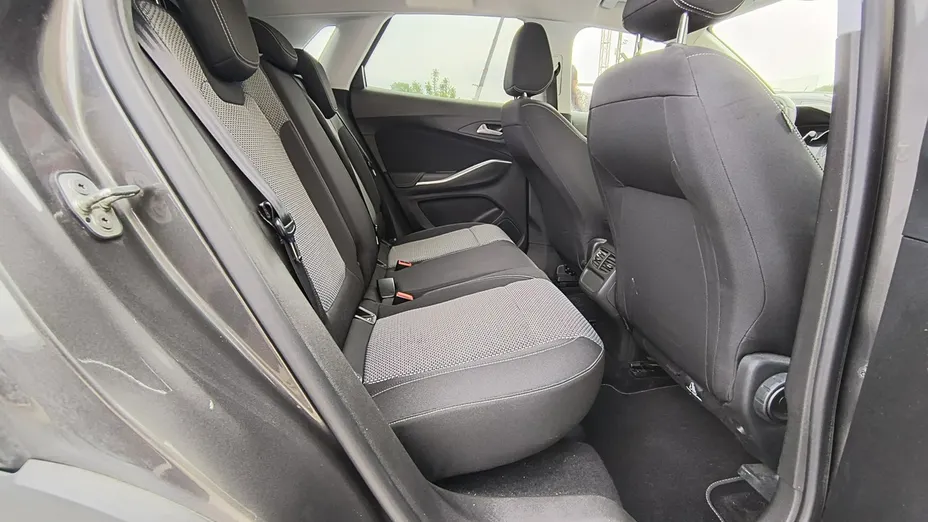 OPEL Grandland X -