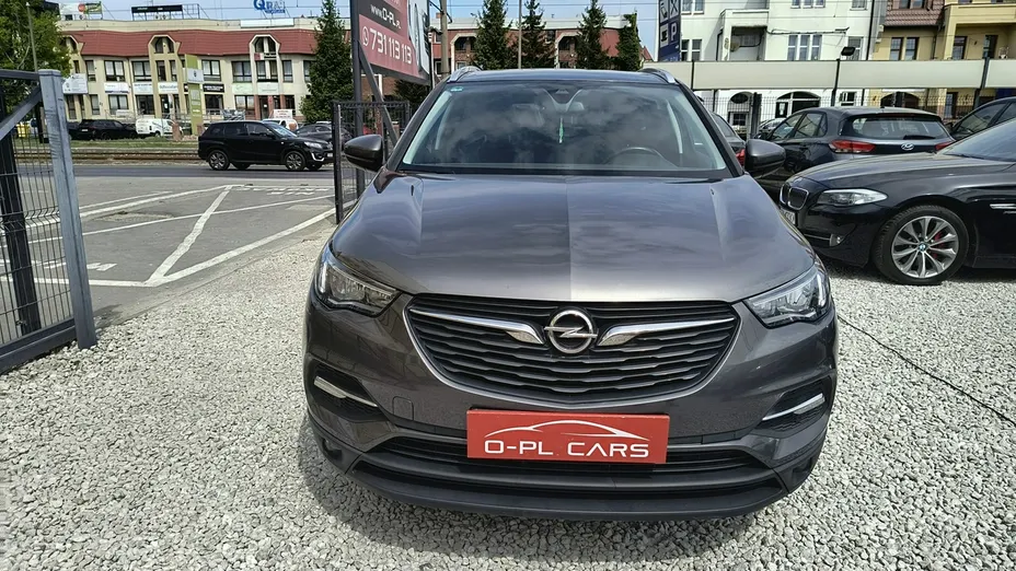 OPEL Grandland X -