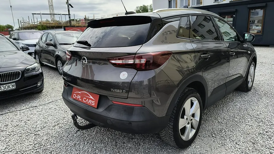 OPEL Grandland X -