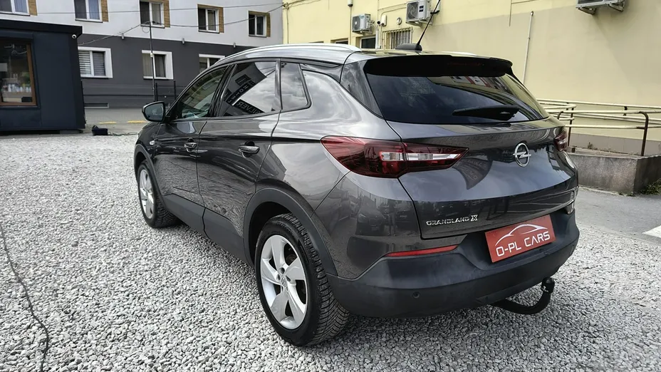 OPEL Grandland X -