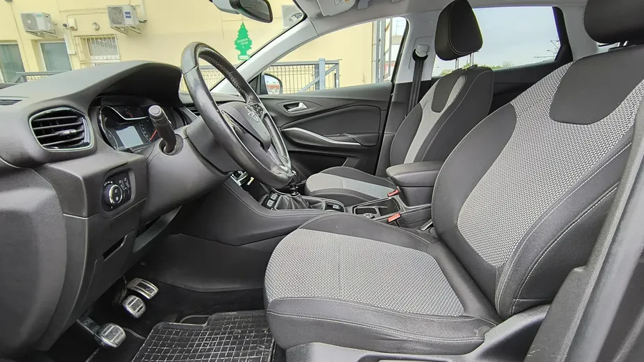 OPEL Grandland X -