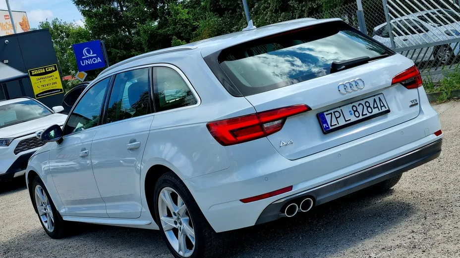 AUDI A4 Avant -