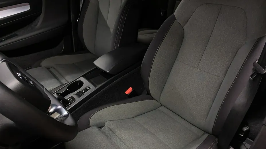 VOLVO XC40 -