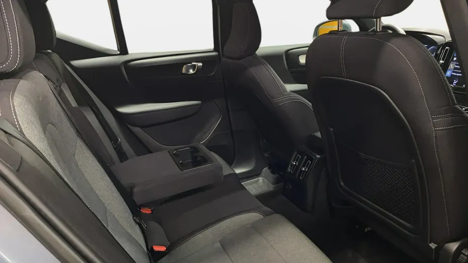 VOLVO XC40 -