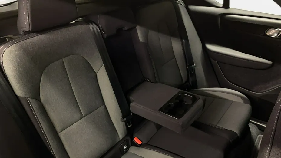 VOLVO XC40 -