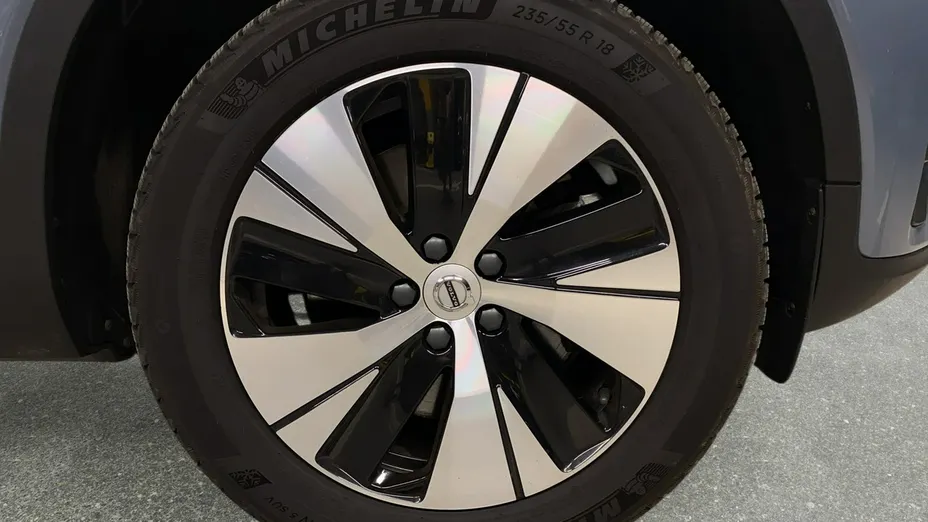 VOLVO XC40 -