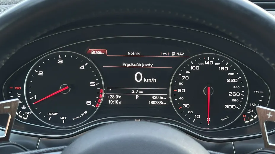 AUDI A6 -