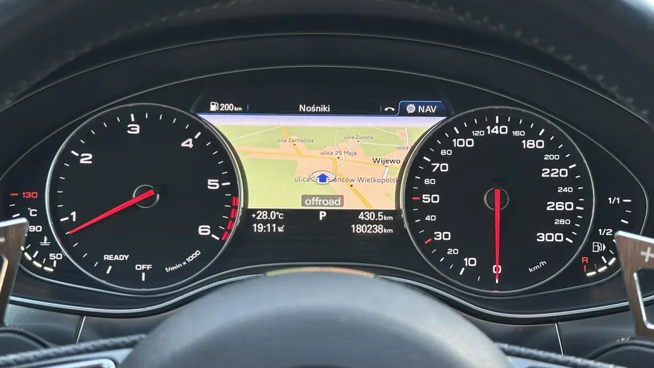 AUDI A6 -