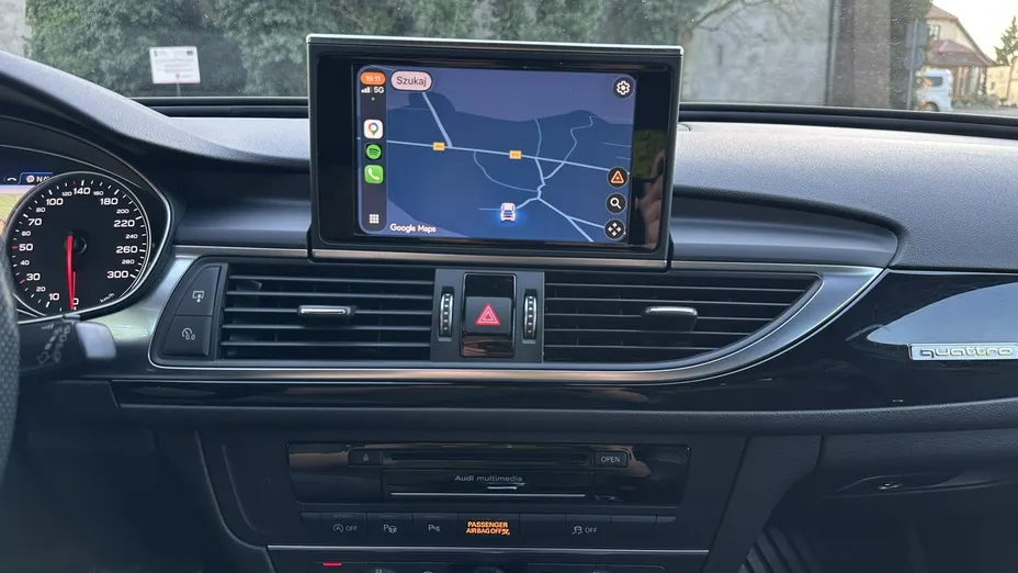 AUDI A6 -
