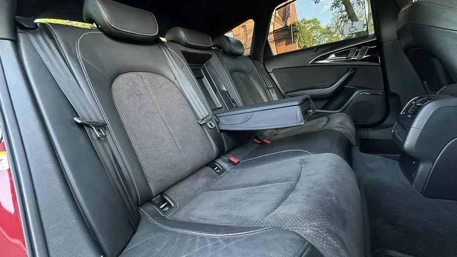 AUDI A6 -