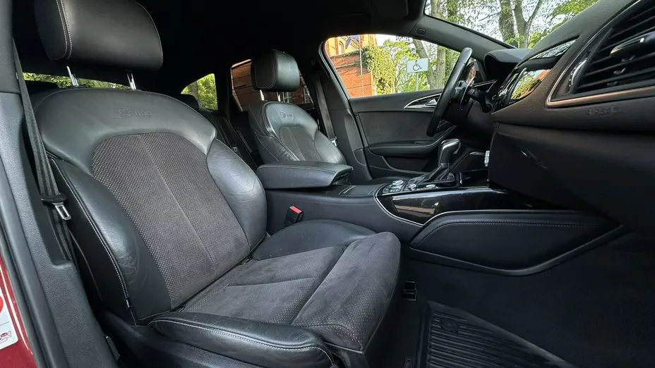 AUDI A6 -