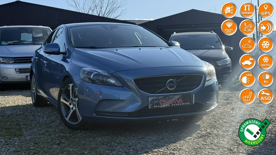 VOLVO V40 -