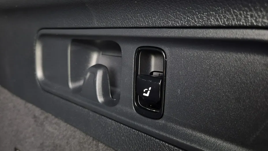 MERCEDES-BENZ GLC -