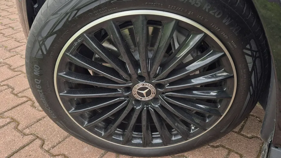 MERCEDES-BENZ GLC -