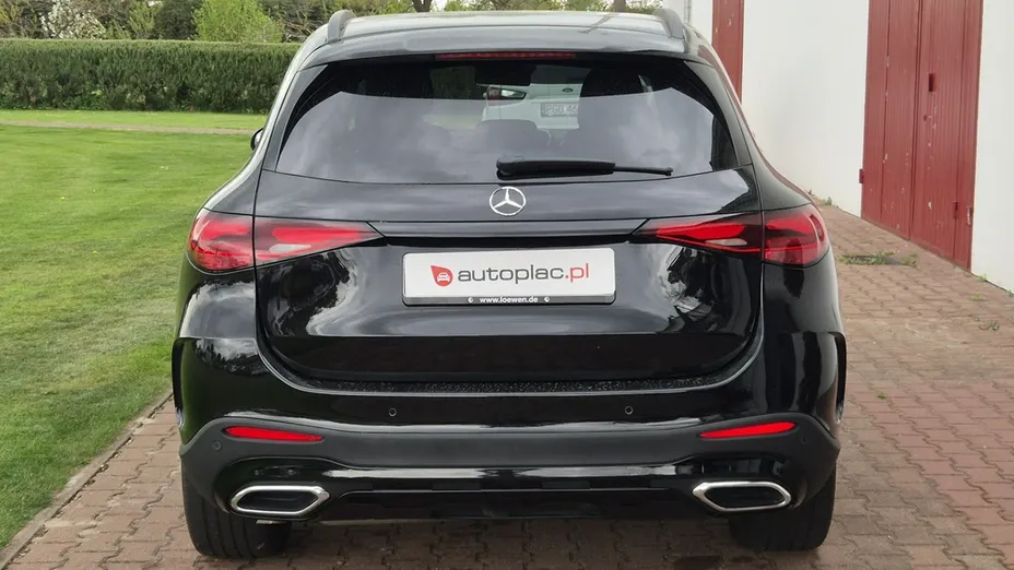 MERCEDES-BENZ GLC -