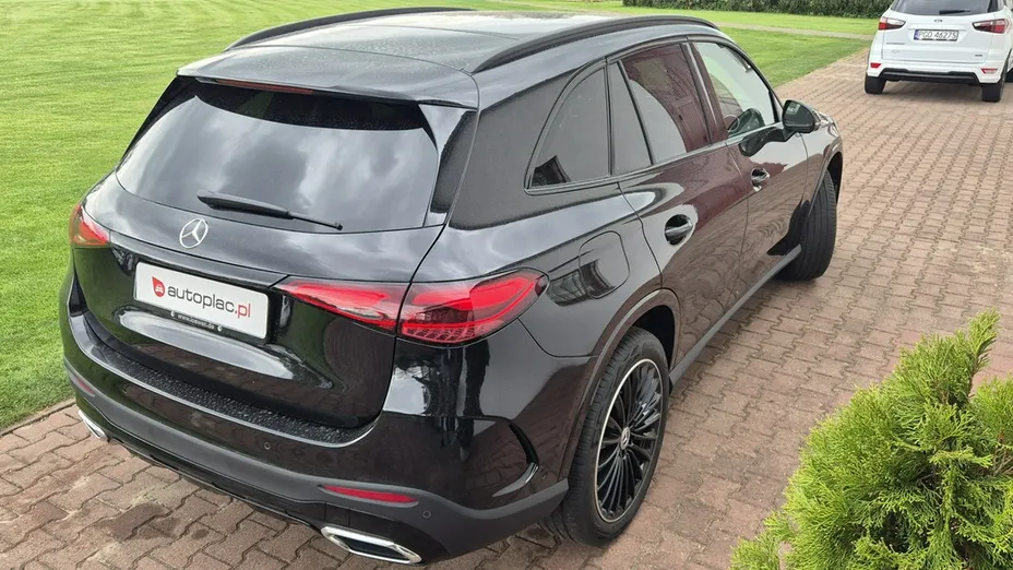 MERCEDES-BENZ GLC -