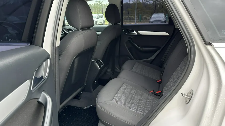 AUDI Q3 -