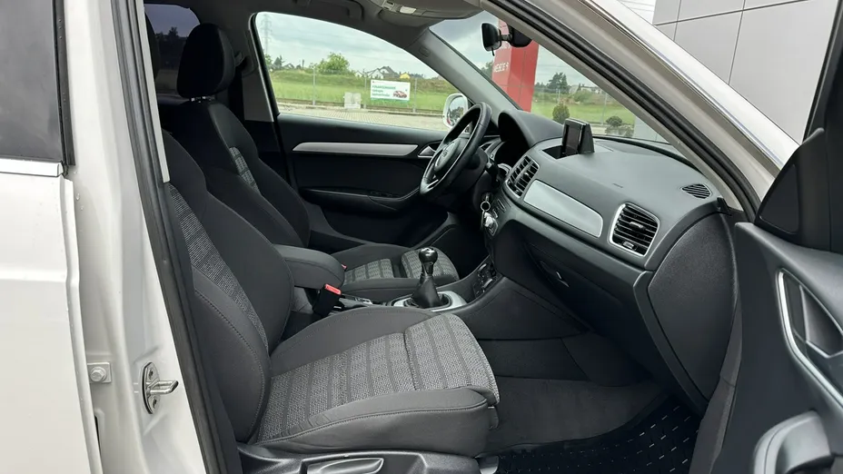 AUDI Q3 -
