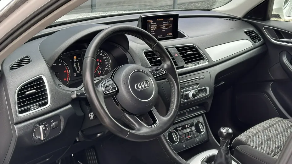 AUDI Q3 -