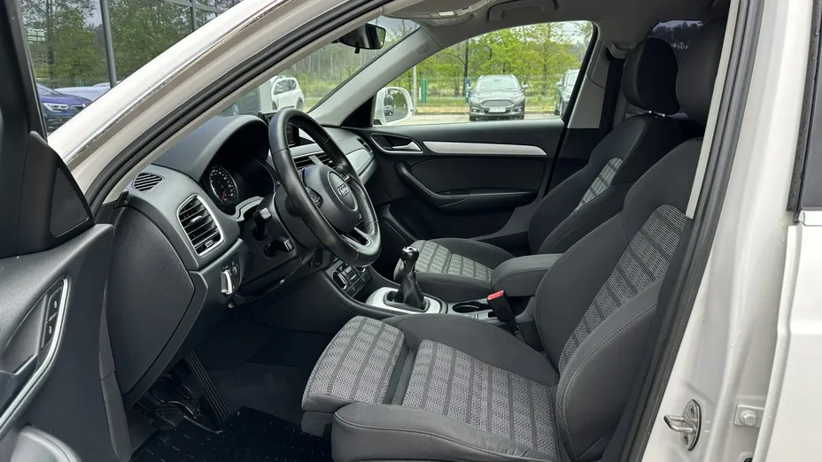 AUDI Q3 -