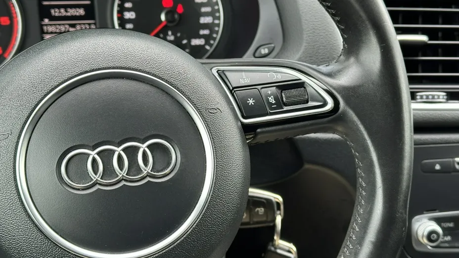 AUDI Q3 -