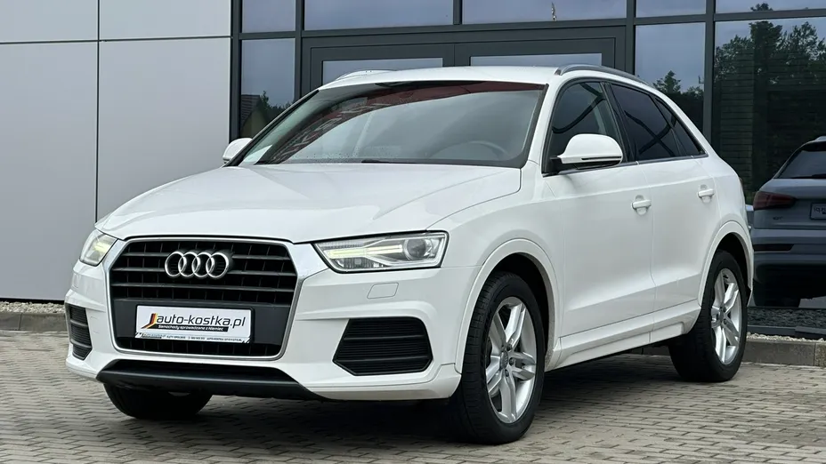 AUDI Q3 -