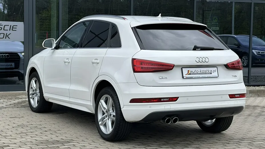 AUDI Q3 -