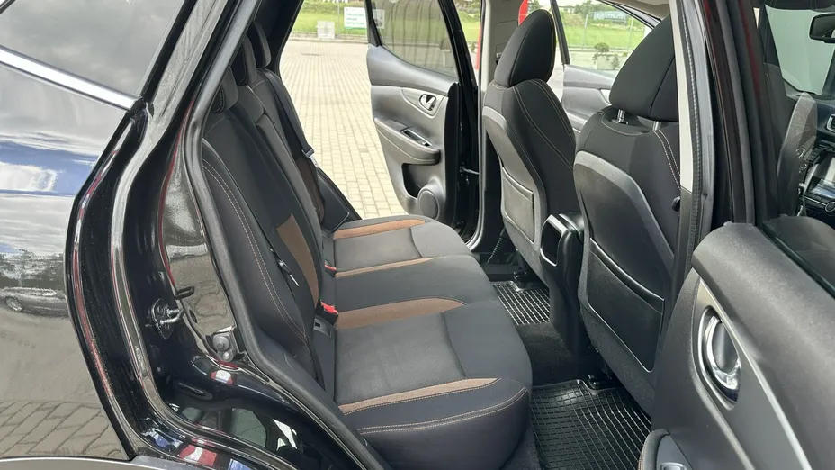 NISSAN Qashqai -