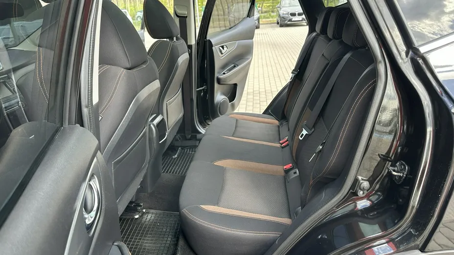 NISSAN Qashqai -