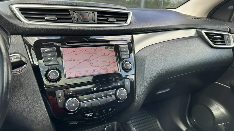 NISSAN Qashqai -