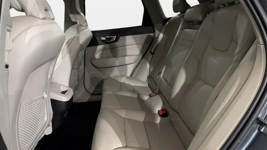VOLVO XC60 -