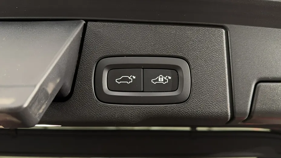 VOLVO XC60 -