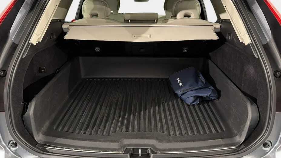 VOLVO XC60 -
