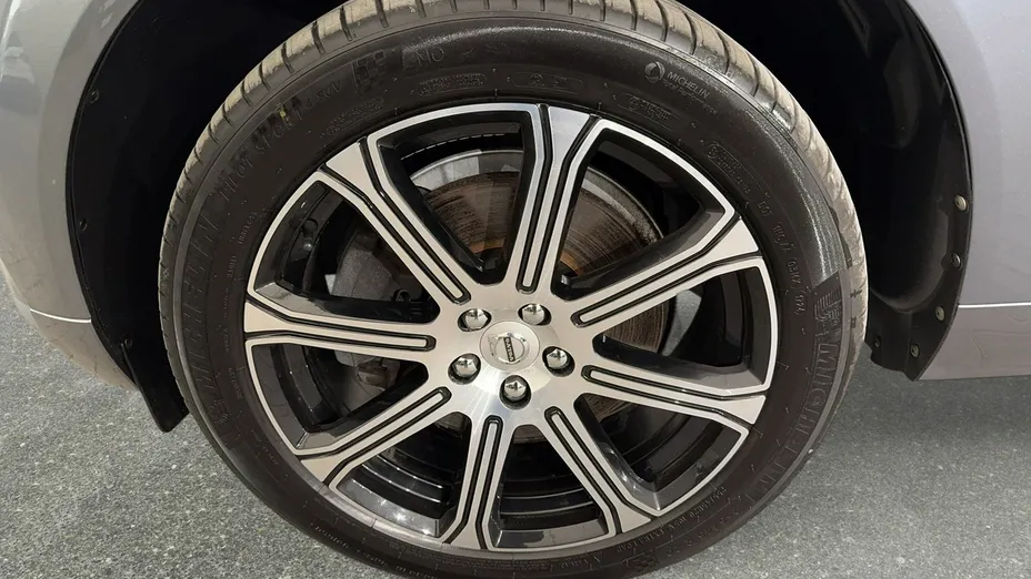 VOLVO XC60 -