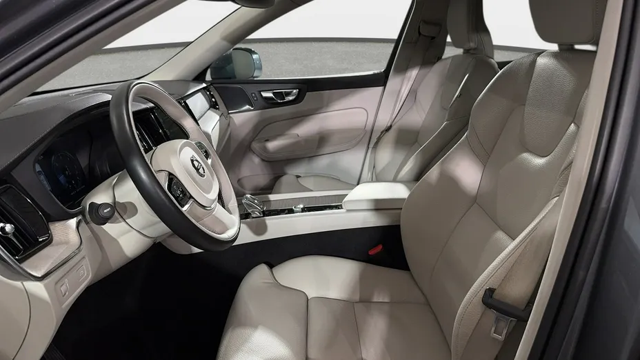 VOLVO XC60 -