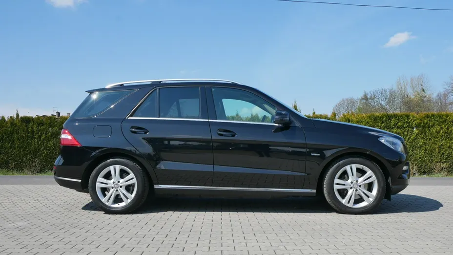 MERCEDES-BENZ ML -