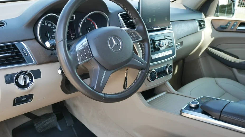 MERCEDES-BENZ ML -