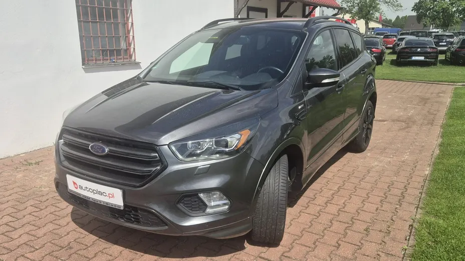 FORD Kuga -