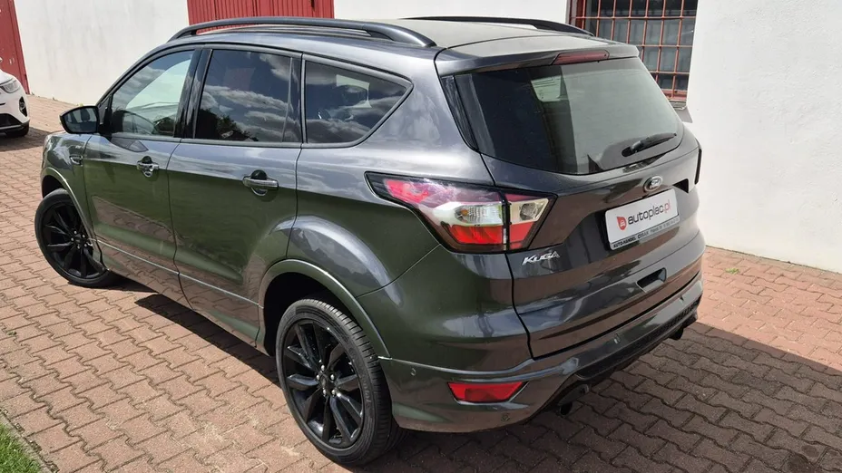 FORD Kuga -