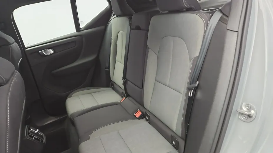 VOLVO XC40 -