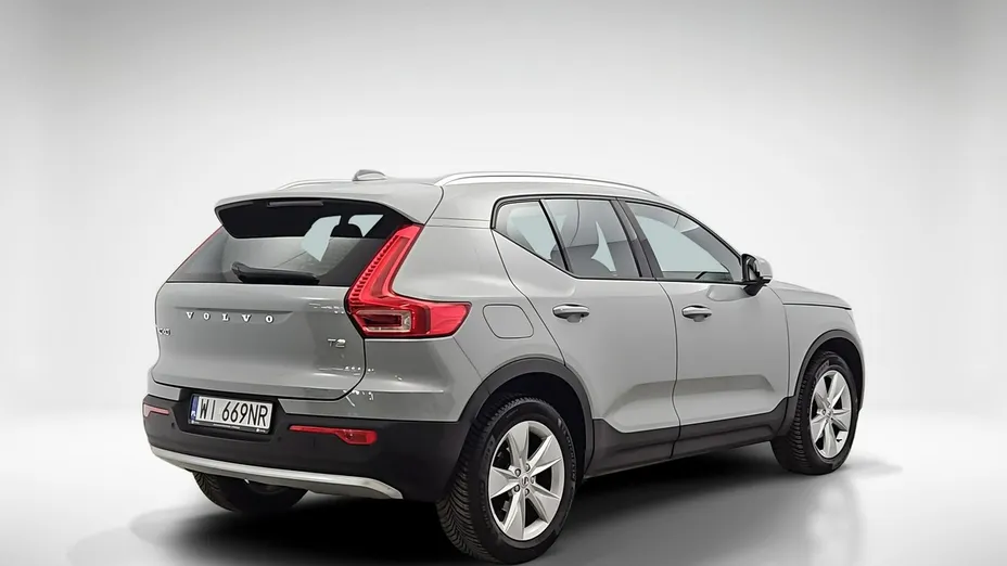 VOLVO XC40 -