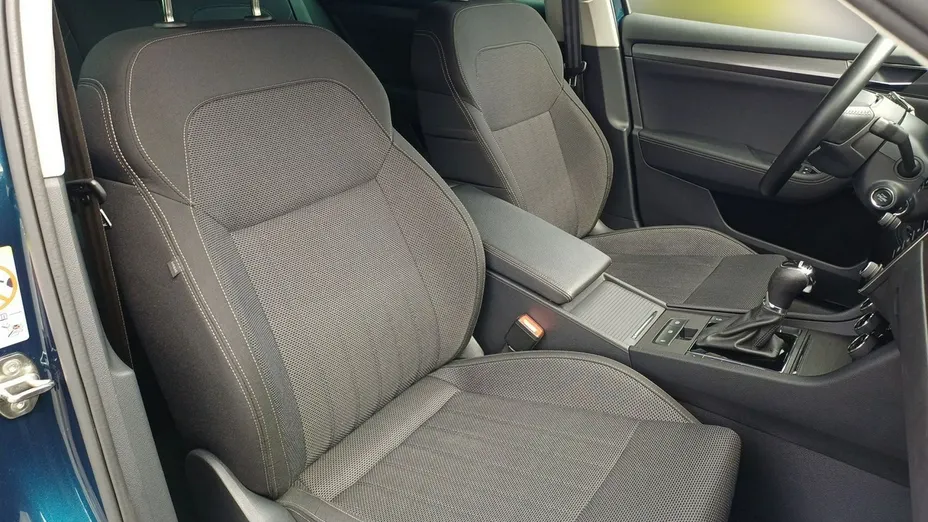 SKODA Superb -