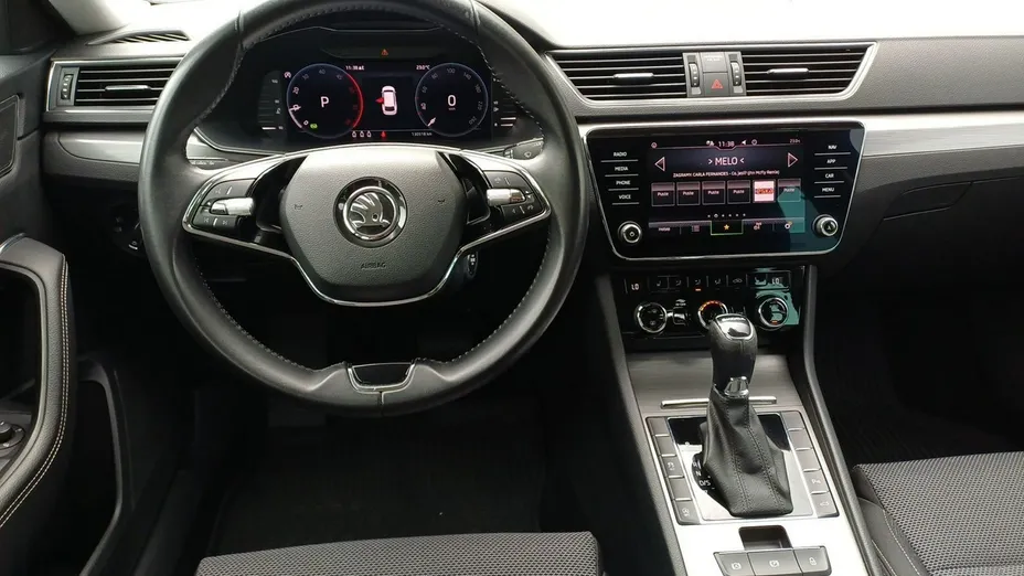 SKODA Superb -