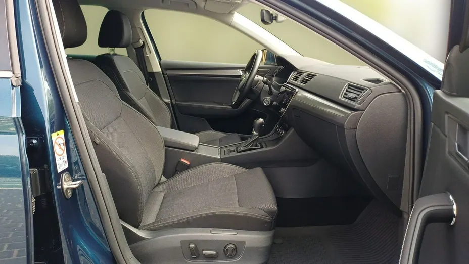 SKODA Superb -