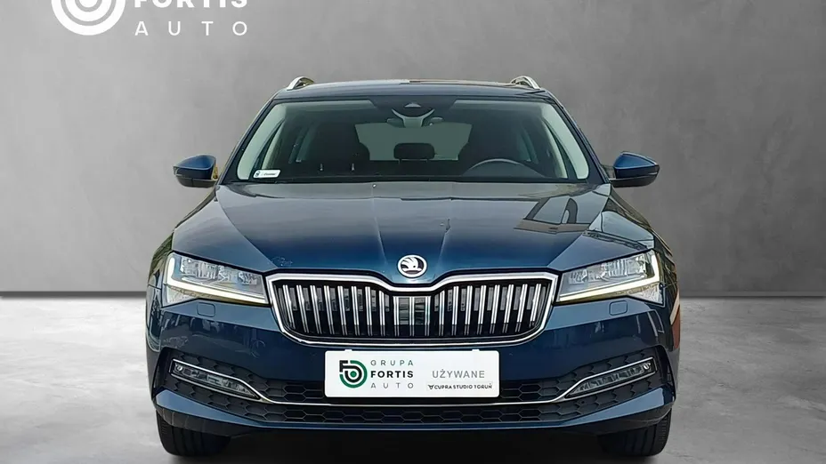 SKODA Superb -